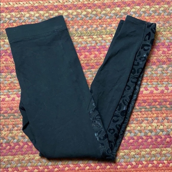EXPRESS BLACK LEOPARD LACE LEGGINGS - Picture 1 of 7